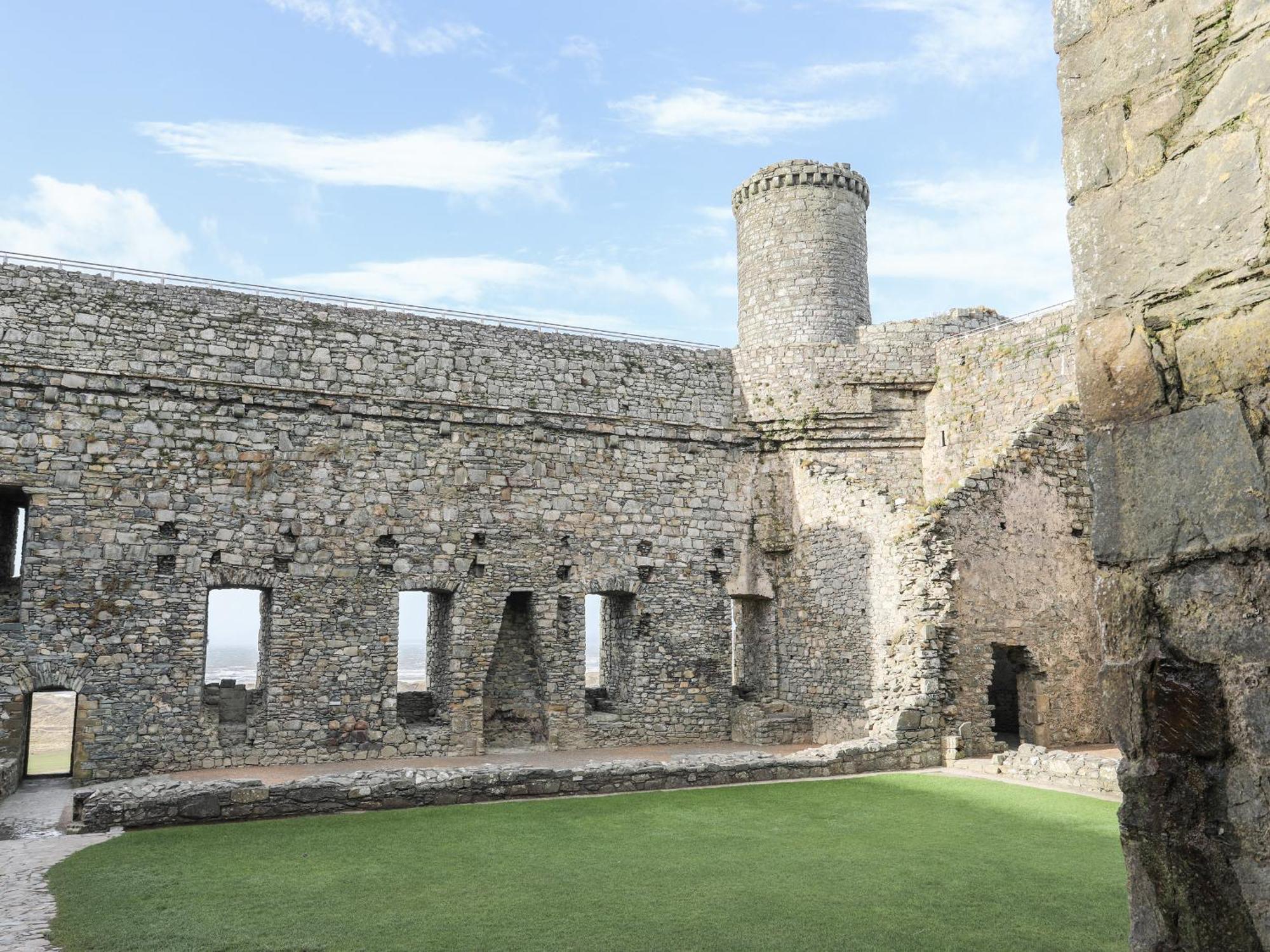 - Branwen * Harlech
